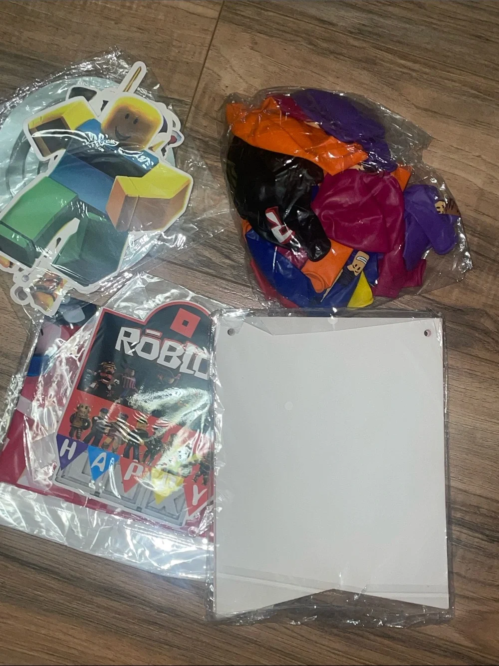 Roblox Happy Birthday Decorations